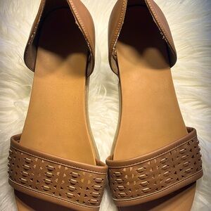 PRE-OWNED ANDIAMO  Brown Lattice Slip On Sandals SUMMER Flats. Size 10 MEDIUM.